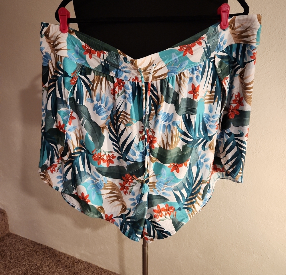 Jantzen Women's Tropical Floral Shorts Size 26W